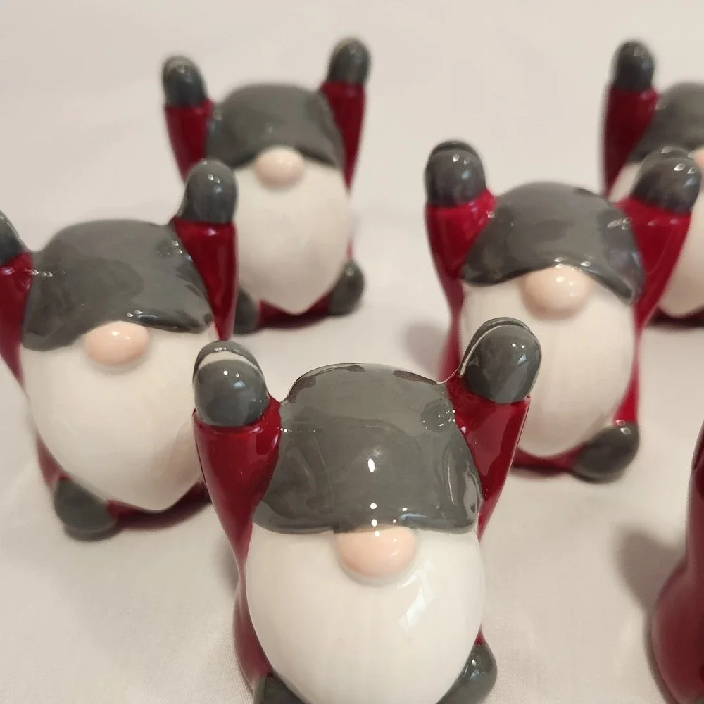 Pottery Barn Gnome Salt & Pepper Shakers +‎ 12 Place Card Holders